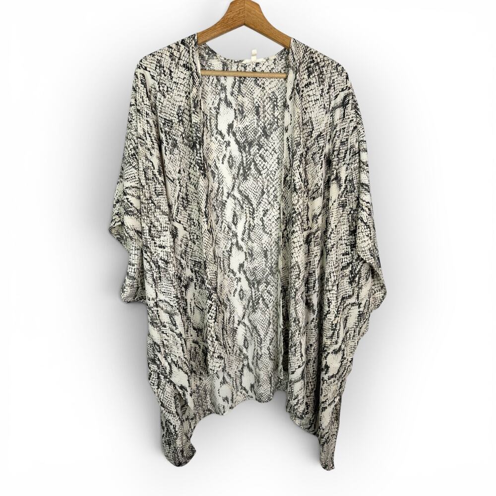 Maurices Snakeskin Print Kimono Cardigan Open Front One Size Boho Edgy Festival